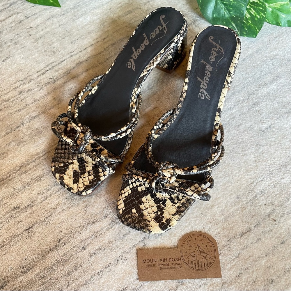 🆕 Free People | Women’s New Petra Block Heel Snake Skin Sandal 7.5
